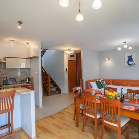 Appartamento Rent Like - Wiwulskiego 26 Breslavia